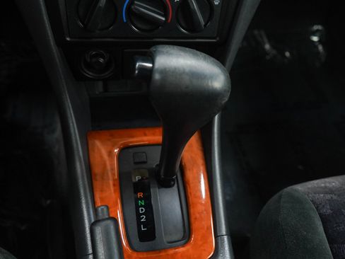 Used 2002 Toyota Solara SE FWD image 17
