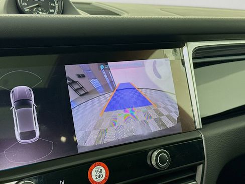 Used 2025 Porsche Macan image 15