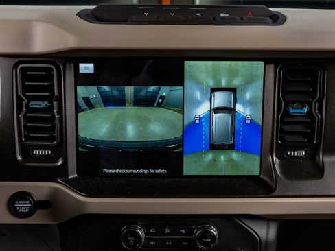 Used 2022 Ford Bronco Wildtrak image 25