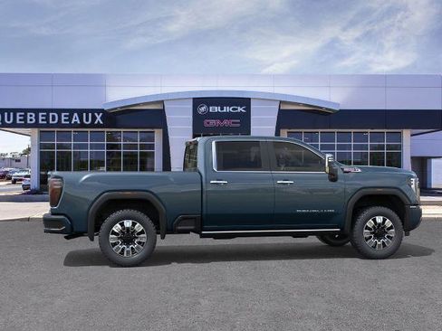 New 2026 GMC Sierra 3500 Denali w/ Denali Reserve Package AWD/4WD image 37