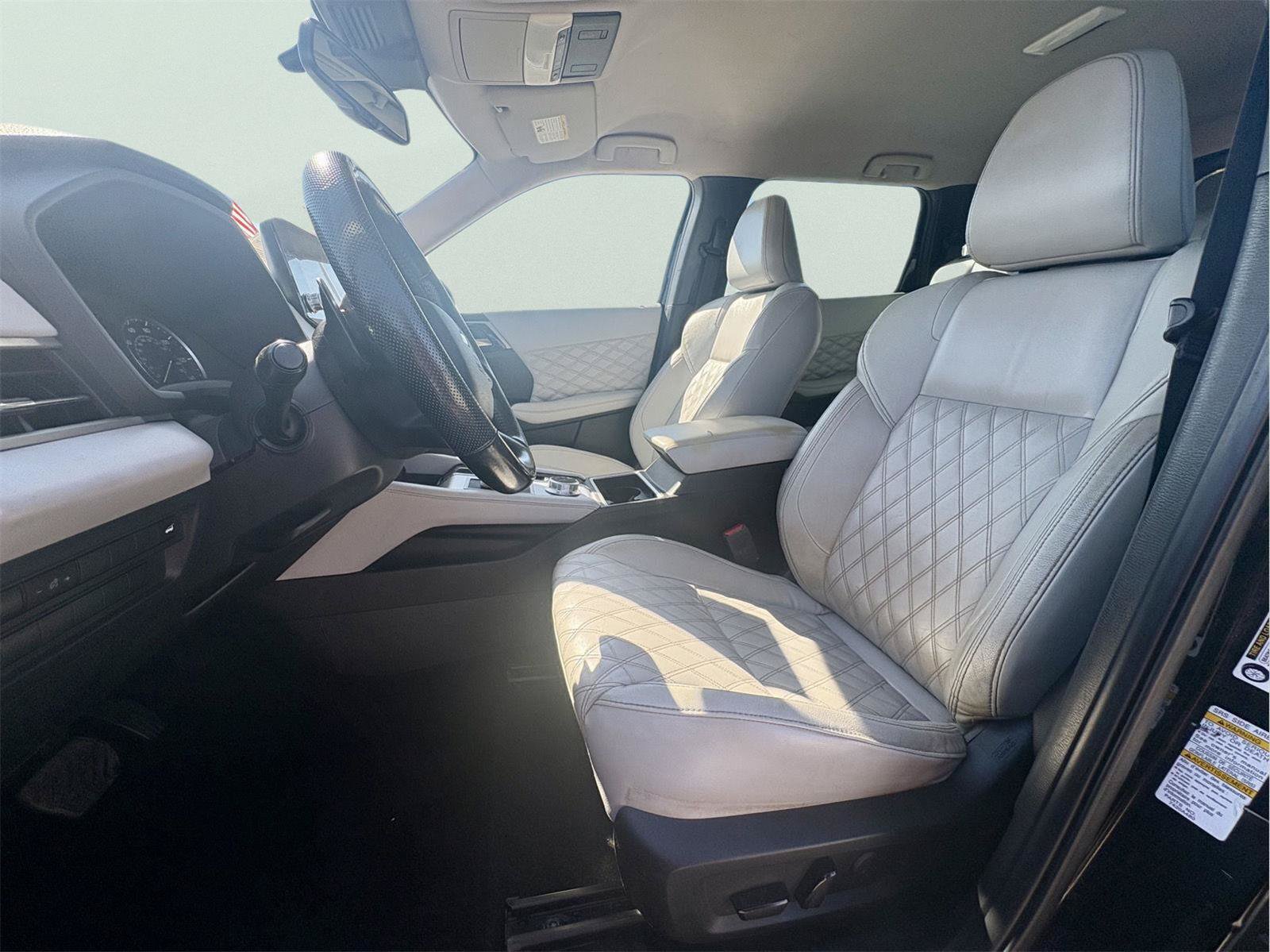 Used 2022 Mitsubishi Outlander SEL FWD image 14
