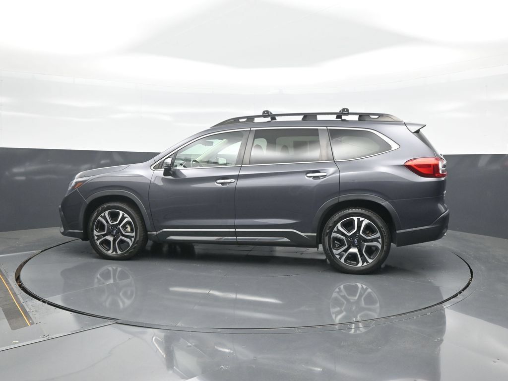 Used 2023 Subaru Ascent Touring AWD/4WD image 4