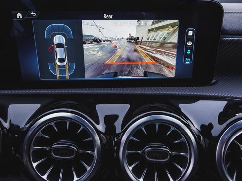 Used 2025 Mercedes-Benz CLA 250 4MATIC image 17