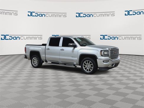 Used 2017 GMC Sierra 1500 Denali image 2
