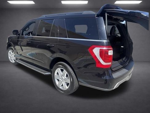 Used 2019 Ford Expedition XLT w/ Equipment Group 202A AWD/4WD image 22