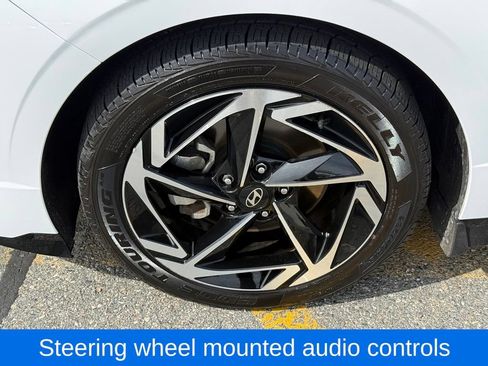 Used 2025 Hyundai Sonata SEL FWD image 10