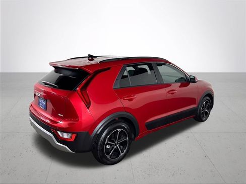 Certified 2024 Kia Niro EX w/ EX Cold Weather Package FWD image 7