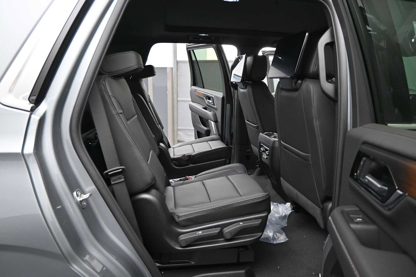 New 2027 GMC Yukon Denali w/ Denali Reserve Package AWD/4WD image 15
