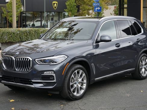 Used 2020 BMW X5 xDrive50i w/ Executive Package image 2