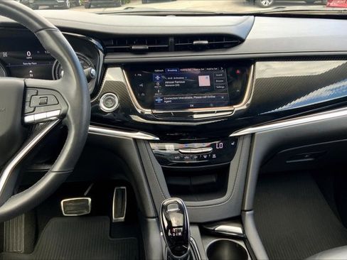 Used 2022 Cadillac XT6 Sport w/ Technology Package image 5