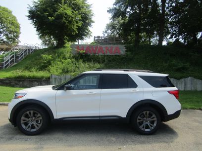 Certified 2022 Ford Explorer XLT w/ Equipment Group 202A