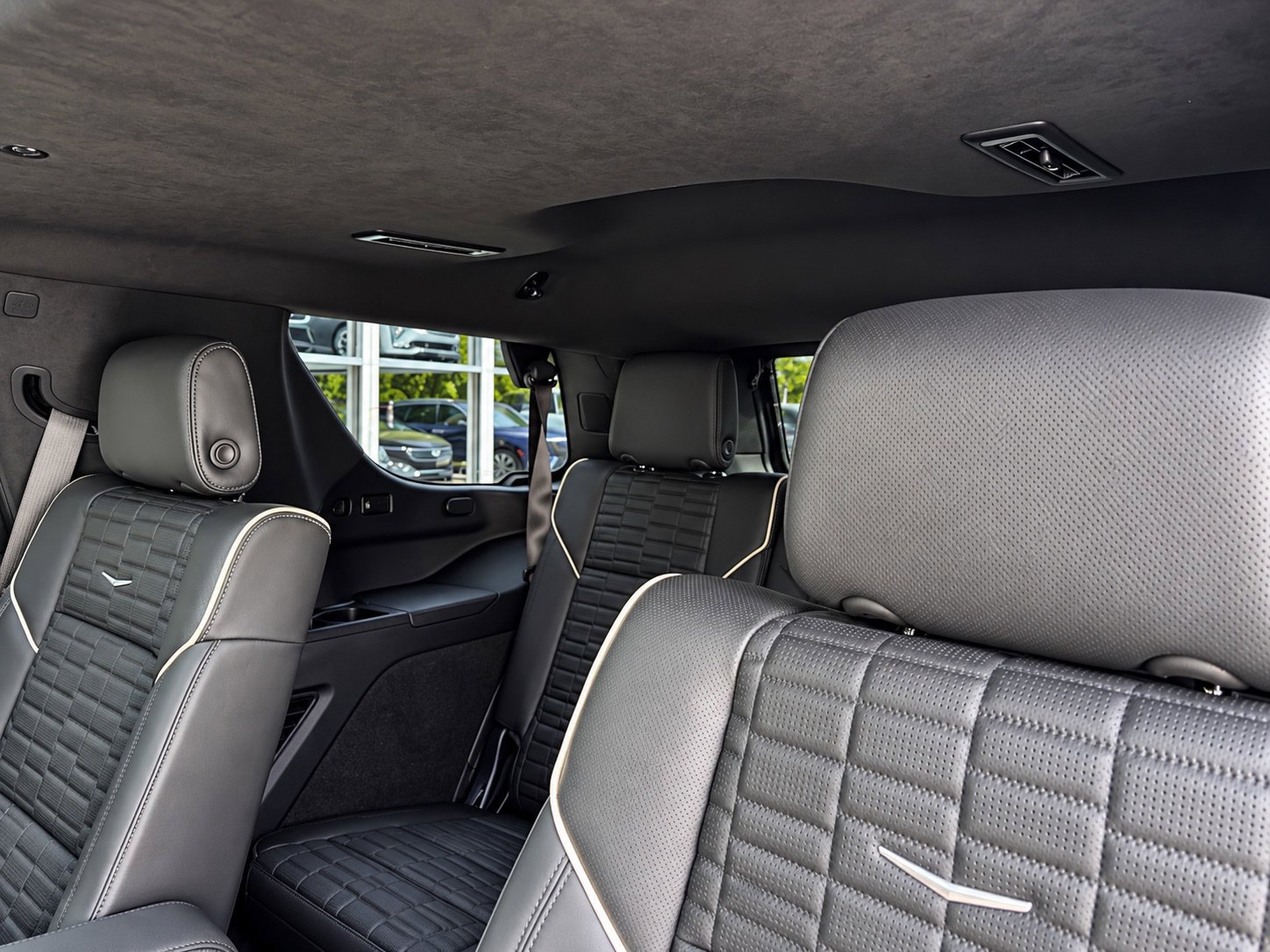 Used 2026 Cadillac Escalade Platinum Sport AWD/4WD image 13