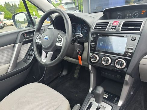 Used 2018 Subaru Forester 2.5i Premium AWD/4WD image 10