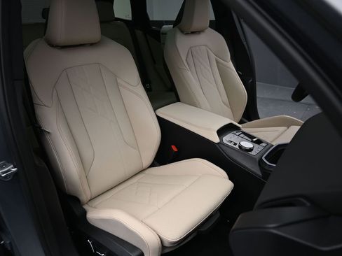 Used 2025 BMW X3 xDrive30i w/ Premium Package image 21