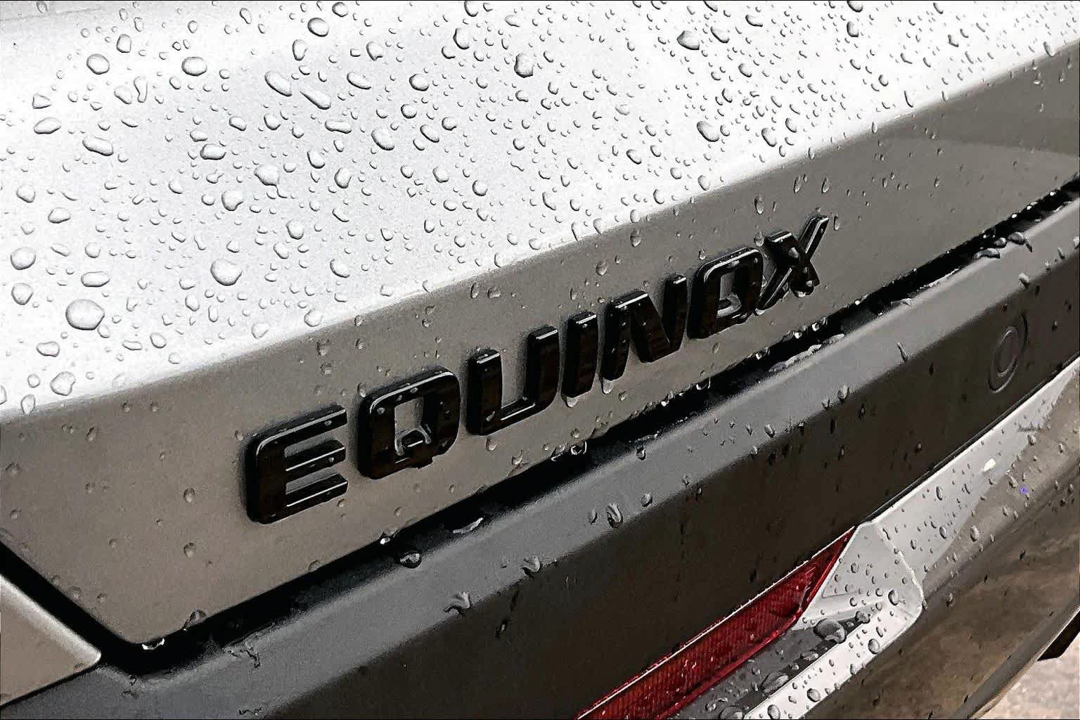 Used 2025 Chevrolet Equinox ACTIV w/ Safety and Technology Package FWD image 31