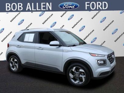 Used 2022 Hyundai Venue SEL w/ Cargo Package