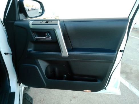 Used 2023 Toyota 4Runner Limited image 21