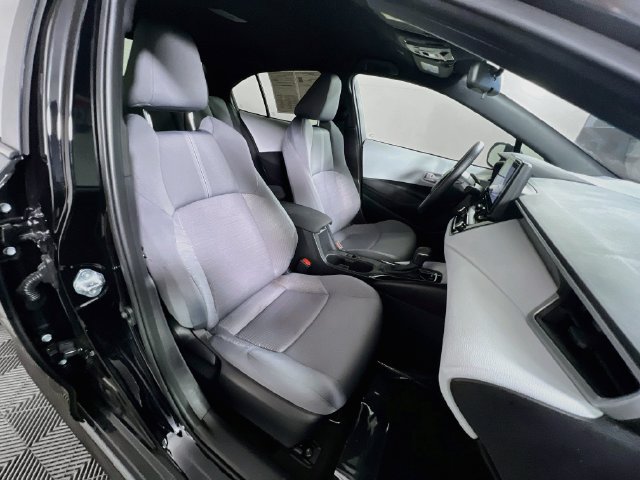 Used 2026 Toyota Corolla SE FWD image 30