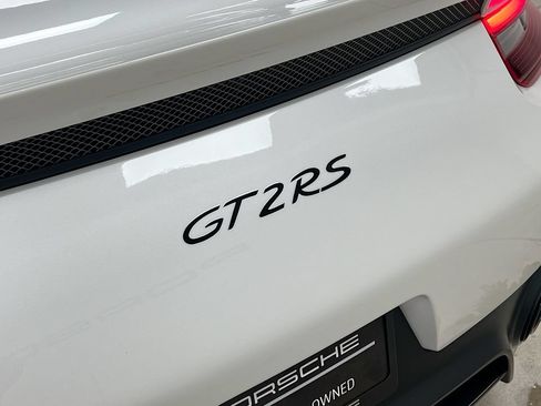 Certified 2018 Porsche 911 GT2 RS RWD image 31