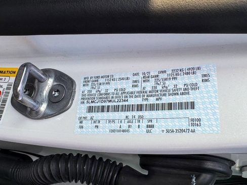 Used 2021 Lincoln Corsair AWD w/ Premium Package image 20