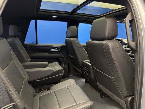 Used 2024 Chevrolet Tahoe Z71 w/ Luxury Package image 28