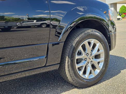 Used 2017 Ford Expedition Limited w/ Equipment Group 301A RWD image 12