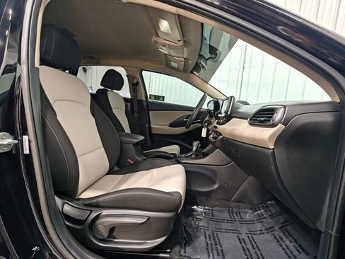 Used 2020 Hyundai Elantra GT FWD image 19