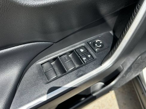 Used 2023 Toyota RAV4 LE AWD/4WD image 20