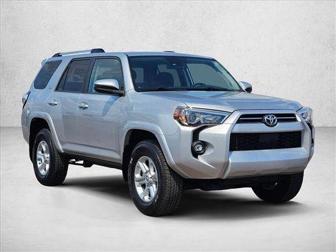 Used 2024 Toyota 4Runner SR5 AWD/4WD image 3