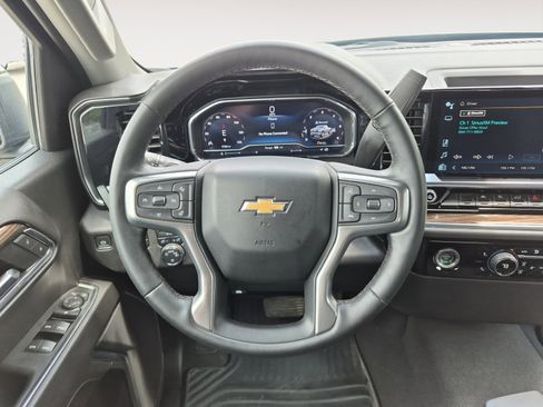 Used 2024 Chevrolet Silverado 1500 LT image 13