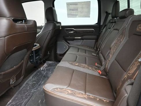 Used 2025 RAM 1500 Limited AWD/4WD image 9