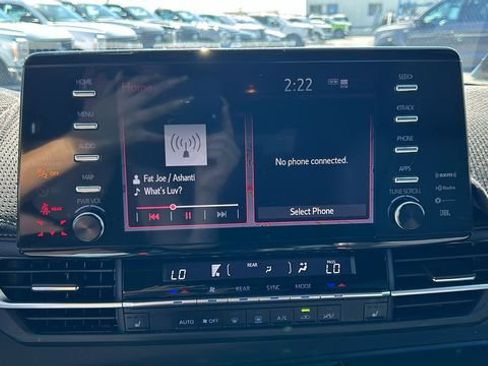 Used 2024 Toyota Sienna XLE Woodland Edition image 22