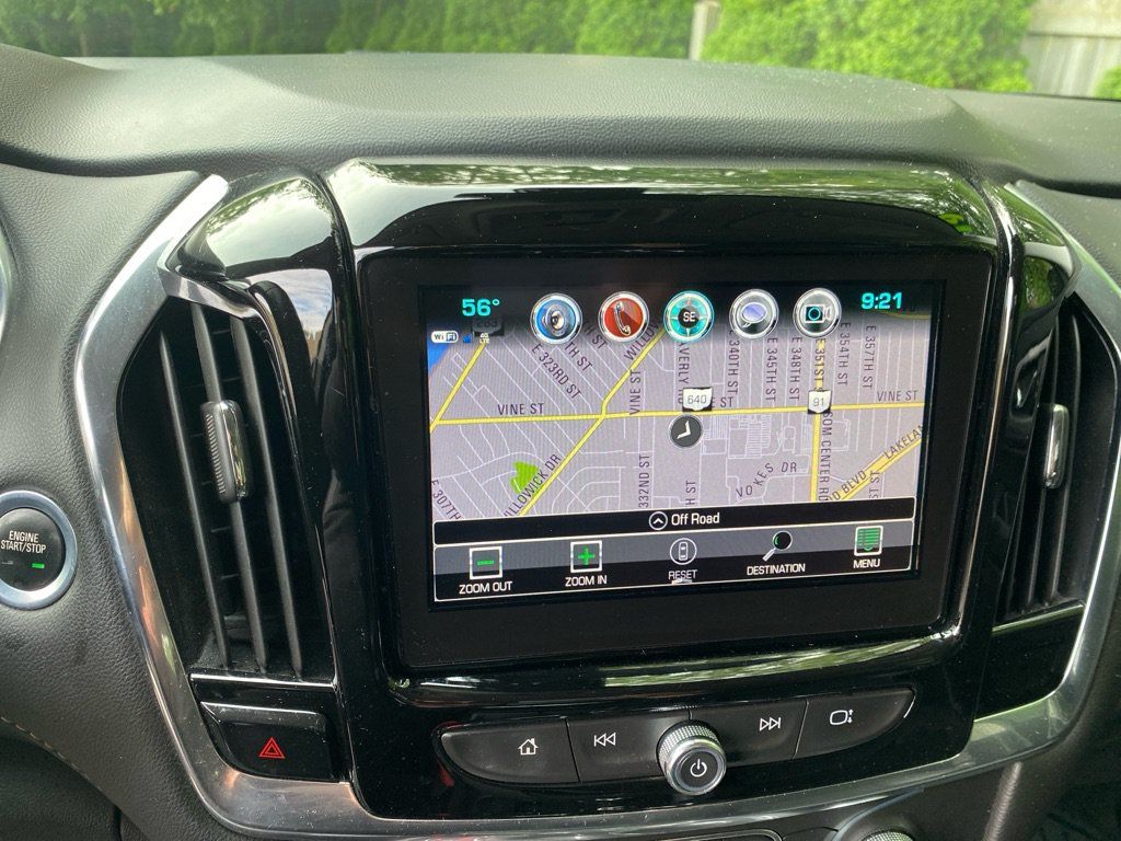 Used 2019 Chevrolet Traverse LT w/ LT Premium Package AWD/4WD image 13