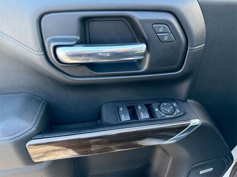 Used 2019 Chevrolet Silverado 1500 RST image 15