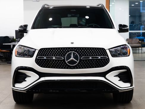 Used 2025 Mercedes-Benz GLE 350 4MATIC image 2