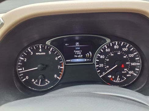 Used 2018 Nissan Pathfinder Platinum image 14