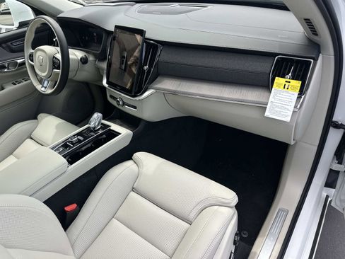 New 2026 Volvo XC90 T8 Ultra w/ Protection Package Premier AWD/4WD image 22