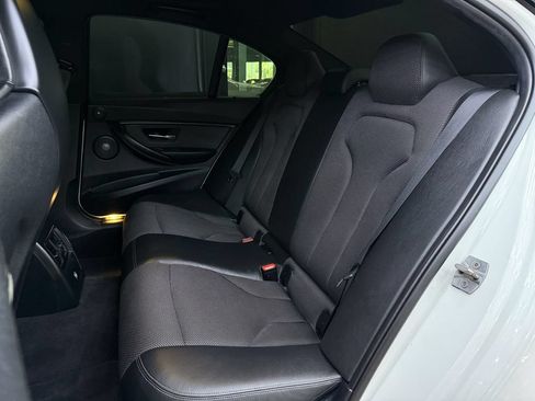 Used 2016 BMW M3 RWD image 18