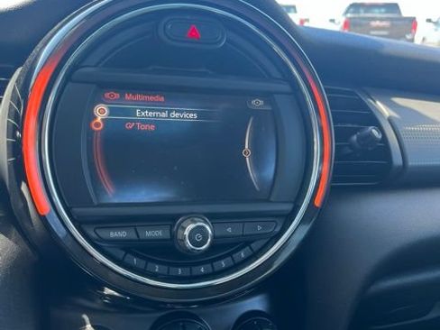 Used 2017 MINI Cooper 4-Door Hardtop FWD image 43