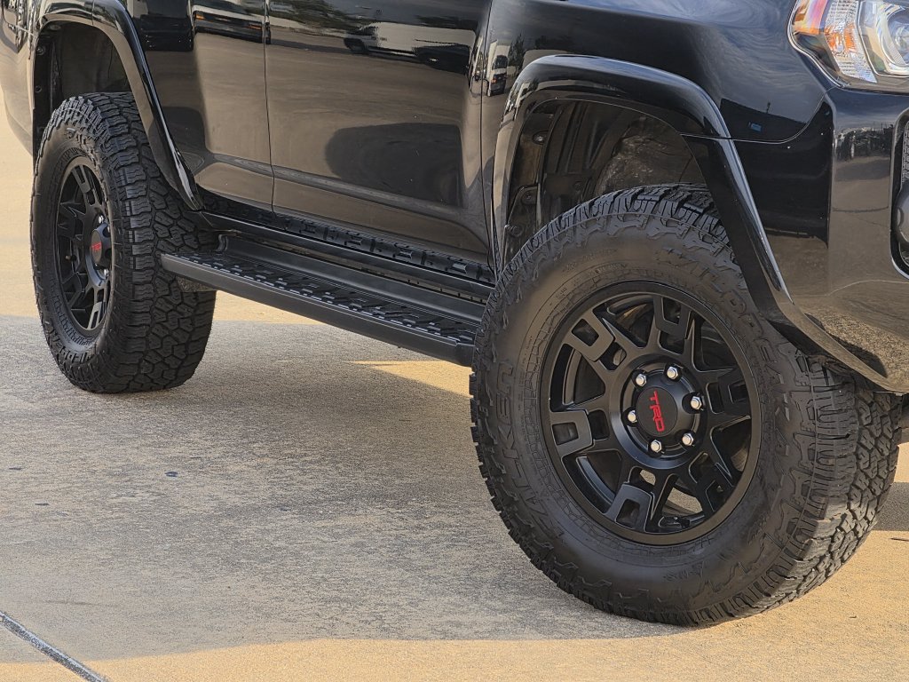 Used 2024 Toyota 4Runner TRD Off-Road AWD/4WD image 11