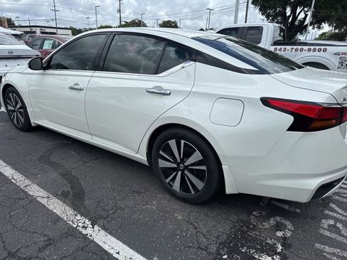Used 2019 Nissan Altima 2.5 SV FWD image 7