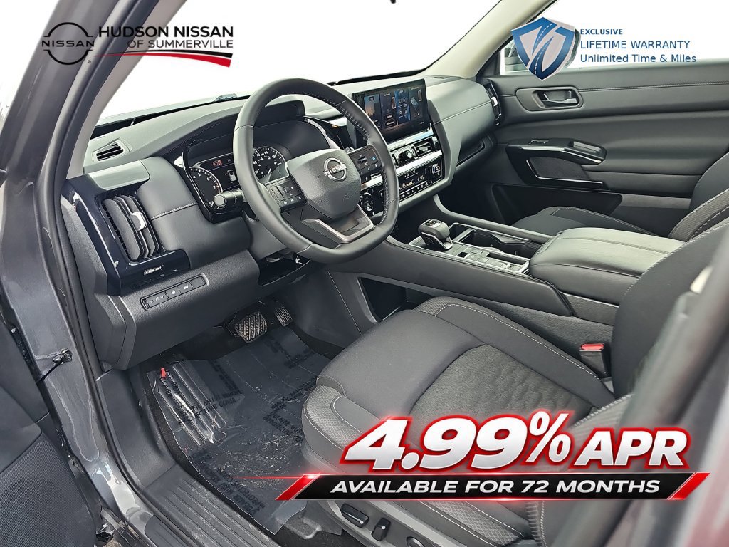 Used 2026 Nissan Pathfinder SV FWD image 17