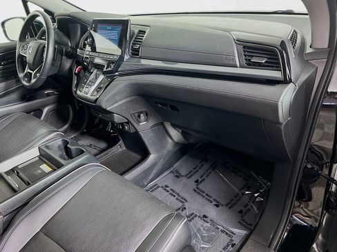 Used 2023 Honda Odyssey Elite image 32