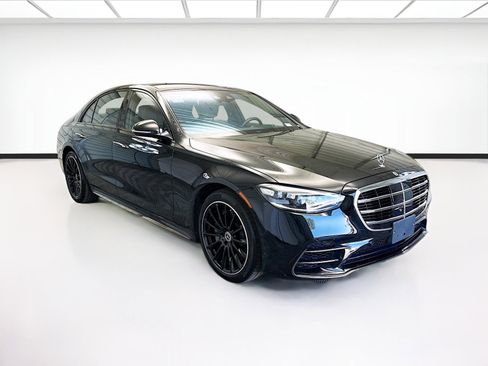 Used 2023 Mercedes-Benz S 580 S 580 w/ AMG Line image 3