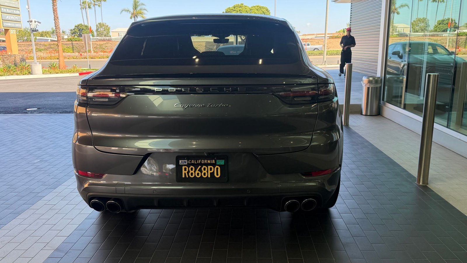 Certified 2022 Porsche Cayenne Turbo AWD/4WD image 10