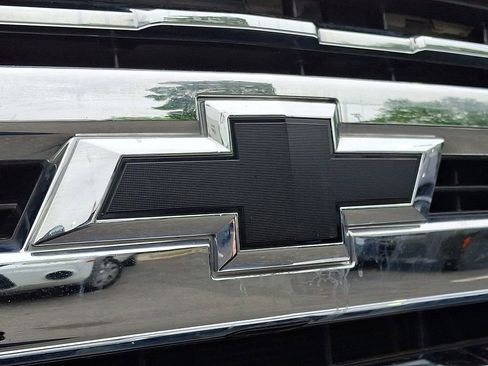 Used 2019 Chevrolet Silverado 1500 LTZ w/ LTZ Plus Package AWD/4WD image 32