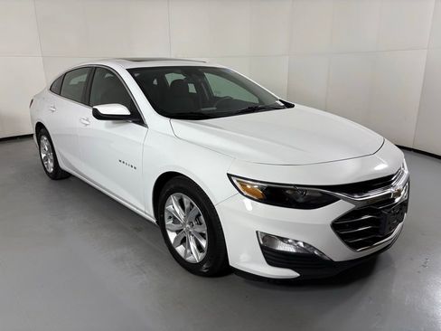 Used 2024 Chevrolet Malibu LT image 2