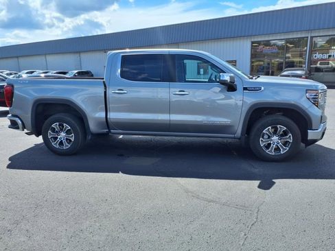 Used 2025 GMC Sierra 1500 SLT image 2