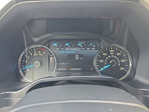 Used 2016 Ford F150 Lariat image 17