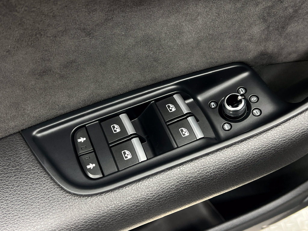 Used 2021 Audi SQ7 Premium Plus AWD/4WD image 17